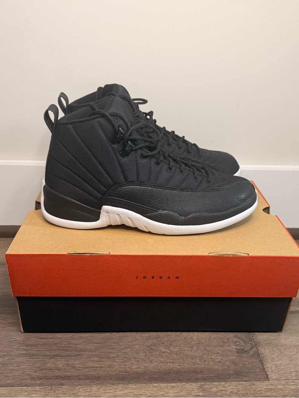 Air Jordan Retro 12 'Neoprene' - Black/White - Size 10